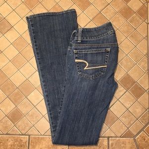 American Eagle Artist Jean